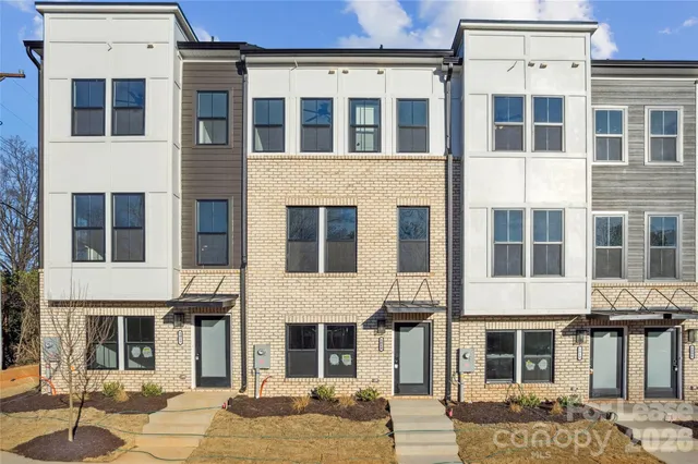 $2,295 | 5014 Grayton Alley, Charlotte, NC 28217