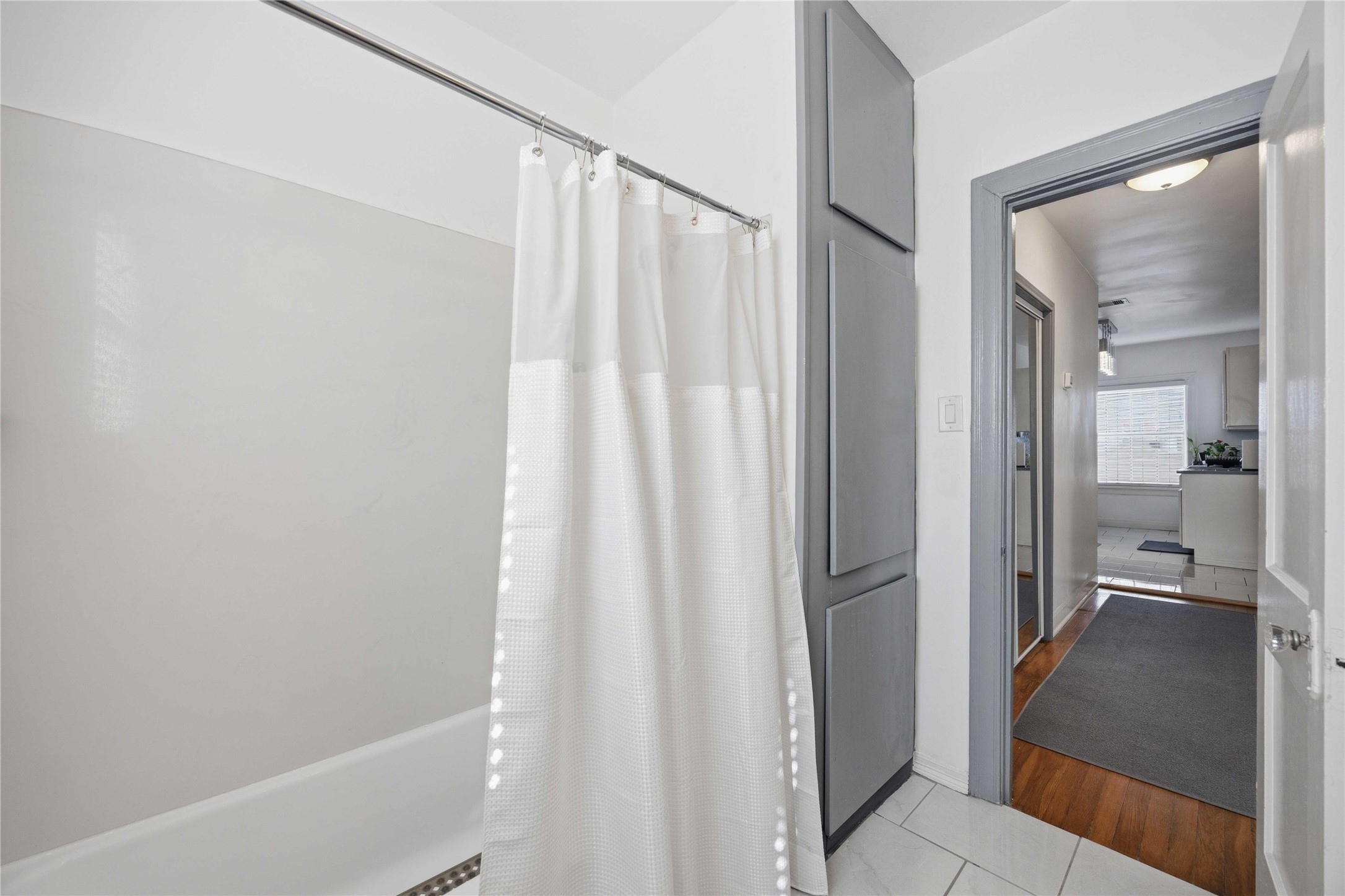1546 Lombardy Street, Unit B Houston, TX 77023 - Photo 15 of 19