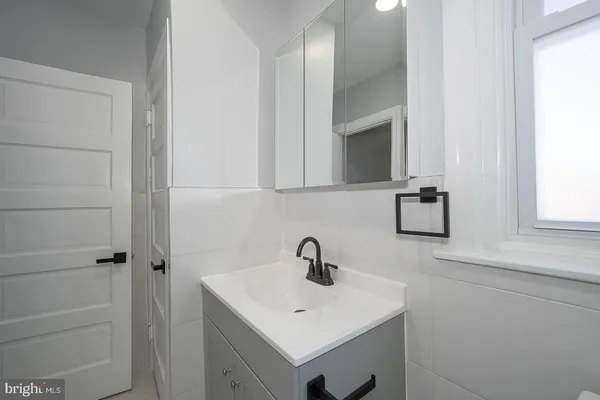 $459,900 | 100 Englewood Road, Upper Darby, PA 19082