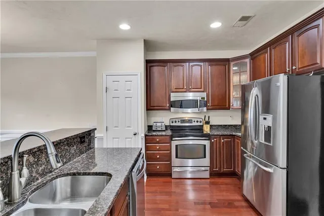 $275,000 | 449 Country Club Drive, Unit 8, Ellwood City, PA 16117