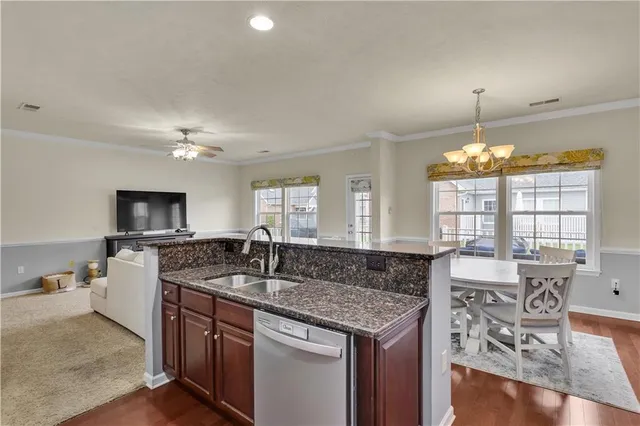 $275,000 | 449 Country Club Drive, Unit 8, Ellwood City, PA 16117