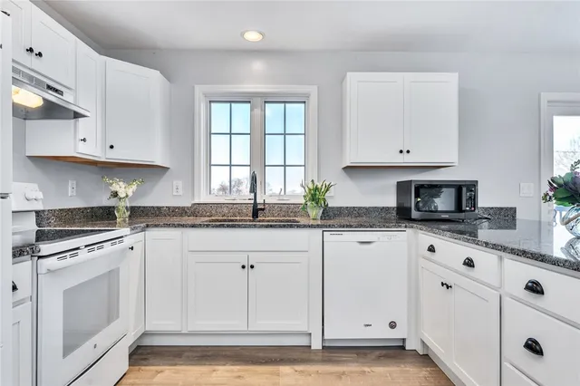 $995,000 | 615 Point Judith Road, Narragansett, RI 02882