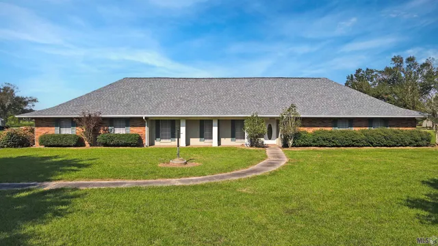 $359,900 | 4029 Country Drive, Bourg, LA 70343