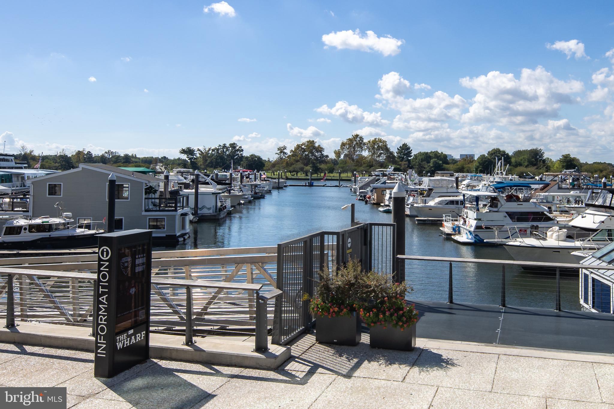 525 Water Street Southwest, Unit 404 Washington, DC 20024 - Photo 38 of 74