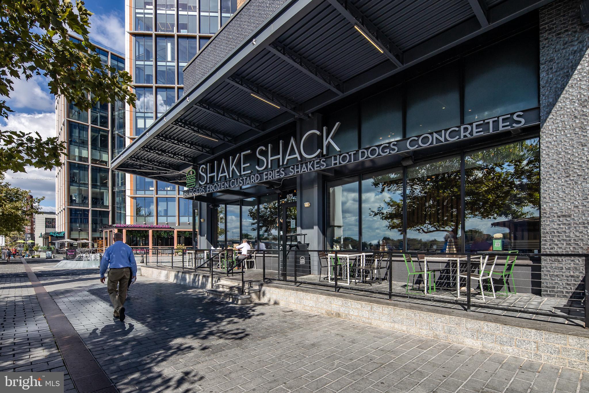 525 Water Street Southwest, Unit 404 Washington, DC 20024 - Photo 48 of 74