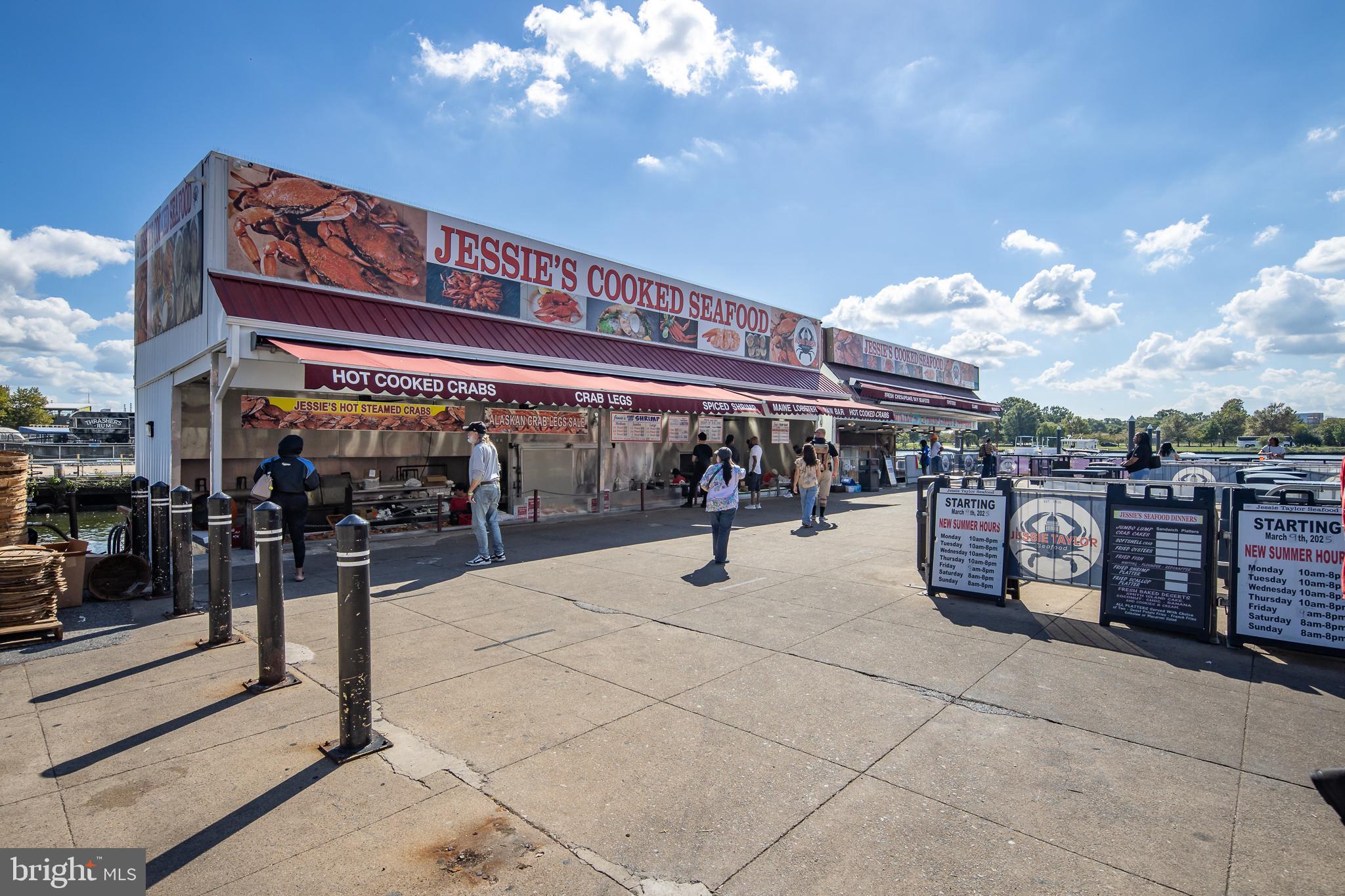525 Water Street Southwest, Unit 404 Washington, DC 20024 - Photo 52 of 74