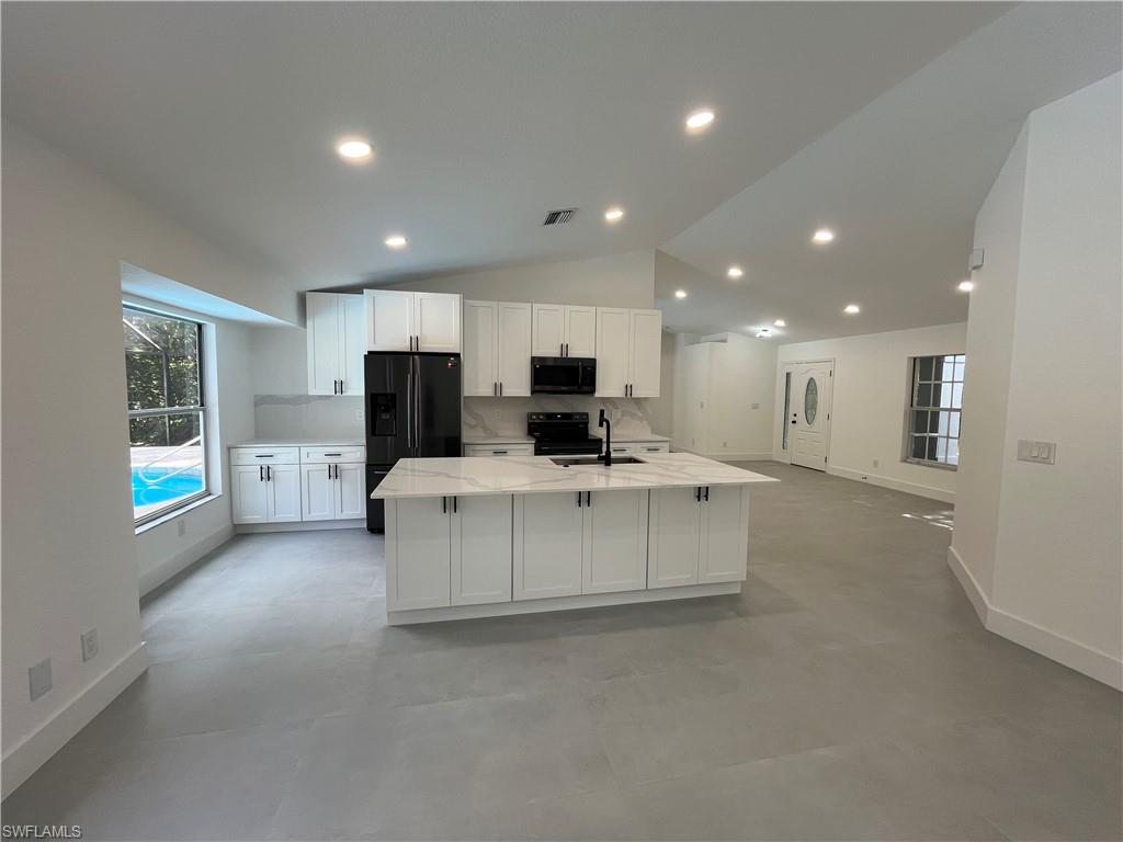 2730 4th Street Northwest Naples, FL 34120 - Photo 14 of 27