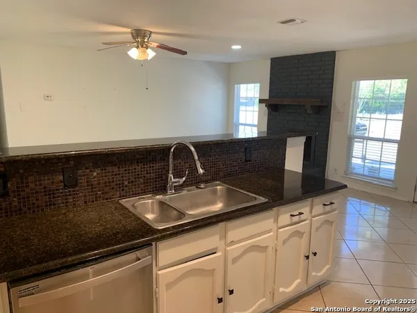 $1,900 | 6931 Spring Garden Street, San Antonio, TX 78249