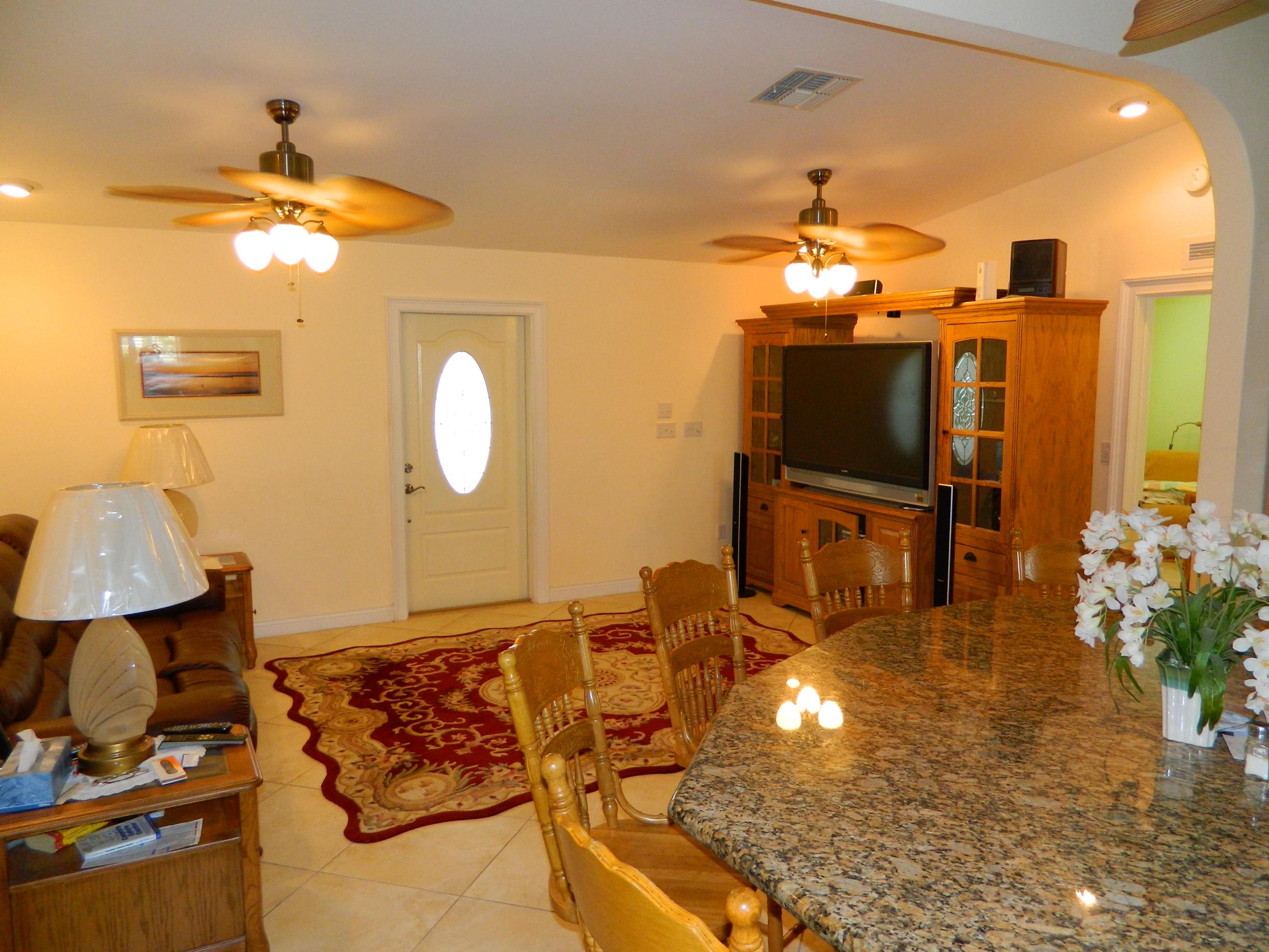 28568 John Silver Road Summerland Key, FL 33042 - Photo 10 of 28 Living Room