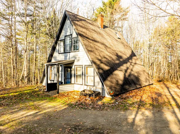 $325,000 | 60 Doak Road, Belfast, ME 04915