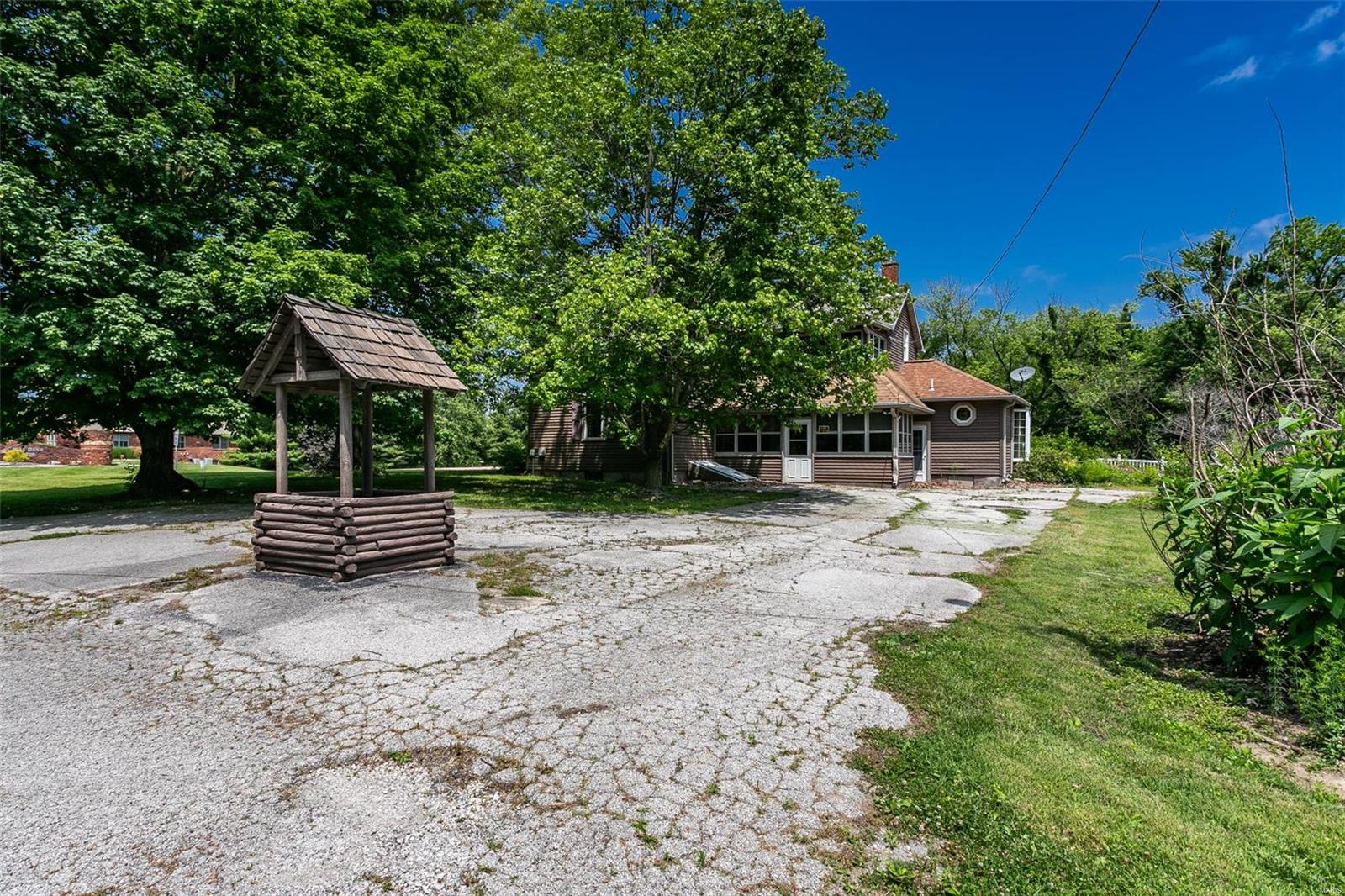 414 Troy O'Fallon Road Troy, IL 62294 - Photo 8 of 39