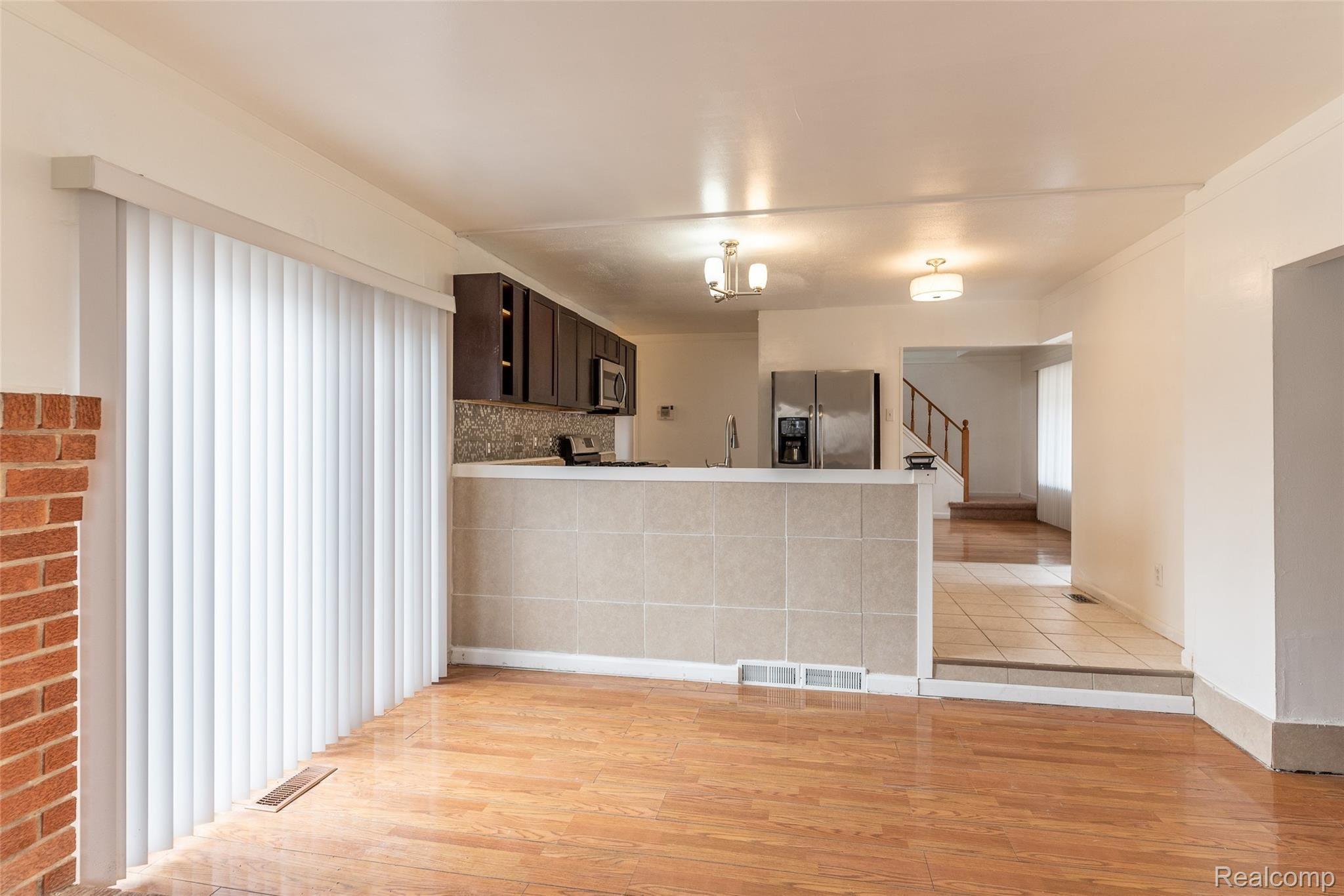 20358 Berg Road Detroit, MI 48219 - Photo 9 of 25 DSC_7020.jpg