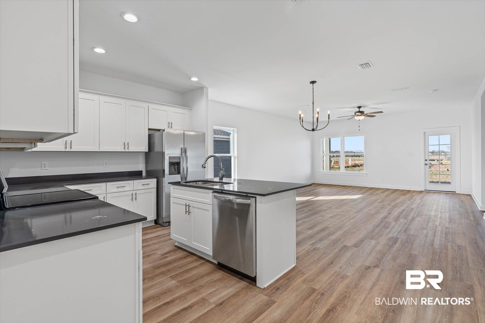 19641 Amberley Road Robertsdale, AL 36567 - Photo 2 of 14 Gallery Image 2