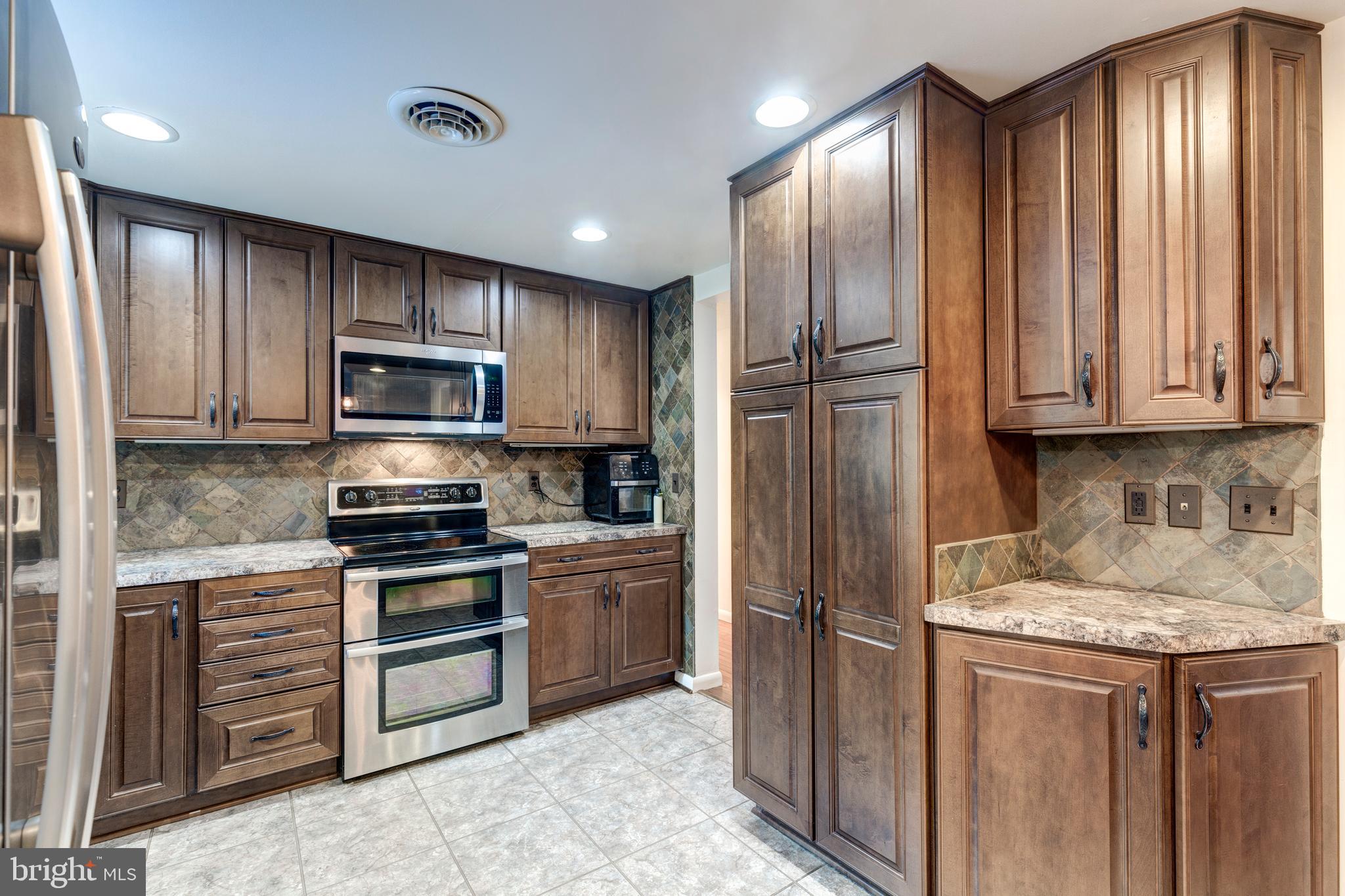 2709 Fridinger Mill Road Manchester, MD 21102 - Photo 16 of 108 Amazing pantry