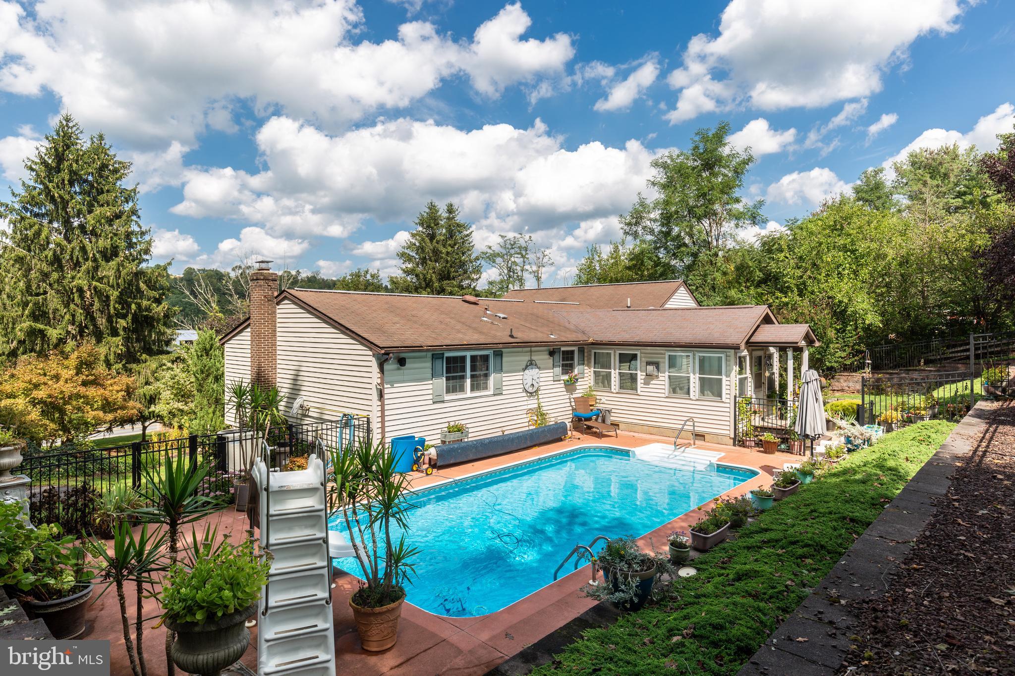 2709 Fridinger Mill Road Manchester, MD 21102 - Photo 5 of 108 Built-in Swimming pool