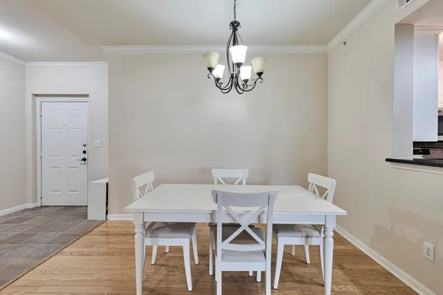 $1,799 | 9525 North Capital Of Texas Highway, Unit 124, Austin, TX 78759