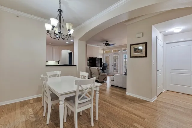 $1,799 | 9525 North Capital Of Texas Highway, Unit 124, Austin, TX 78759