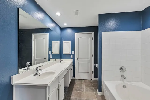 $1,799 | 9525 North Capital Of Texas Highway, Unit 124, Austin, TX 78759