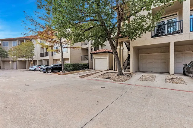 $1,799 | 9525 North Capital Of Texas Highway, Unit 124, Austin, TX 78759