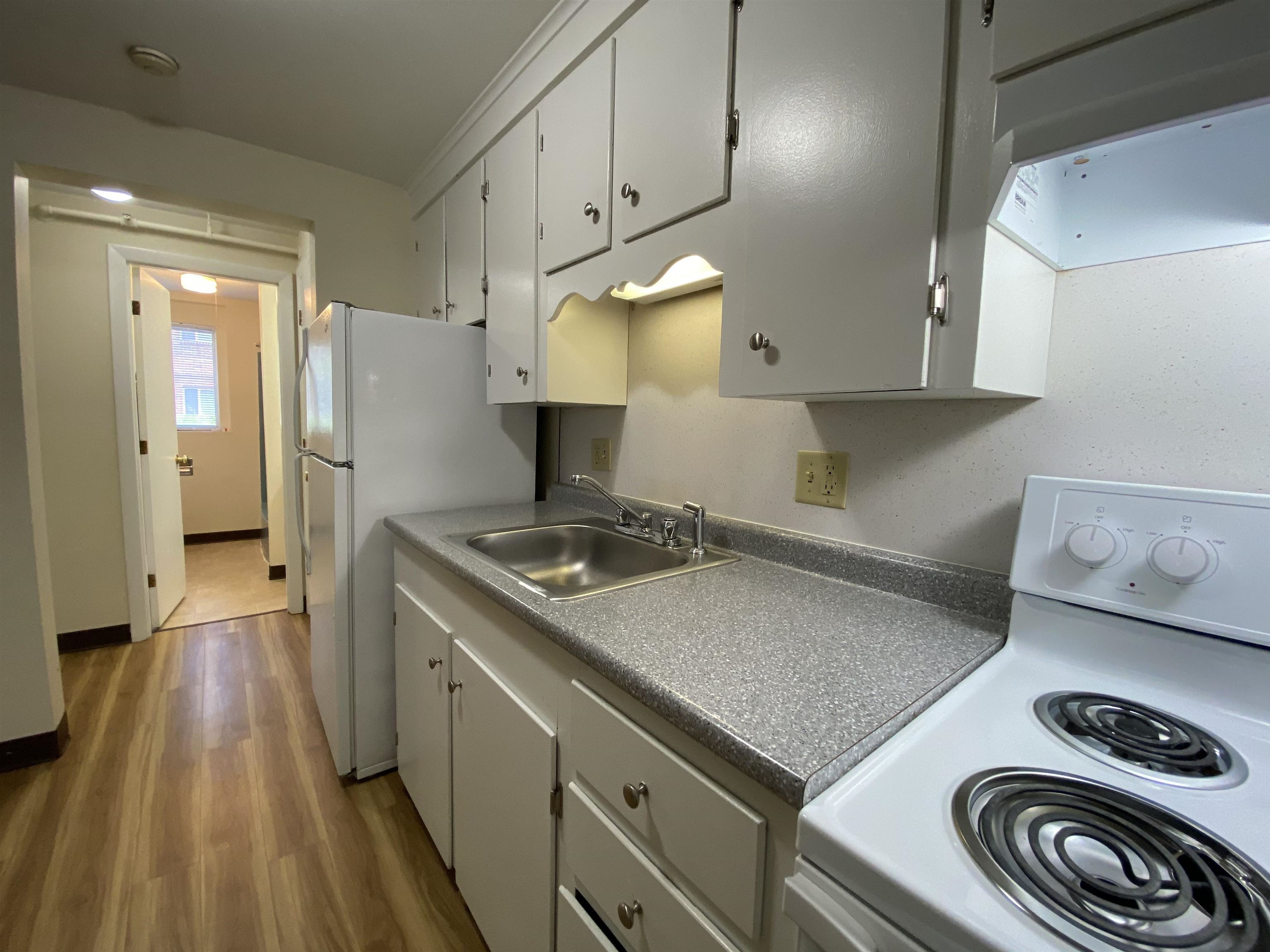 93 West Street, Unit 15 Milford, NH 03055 - Photo 14 of 40