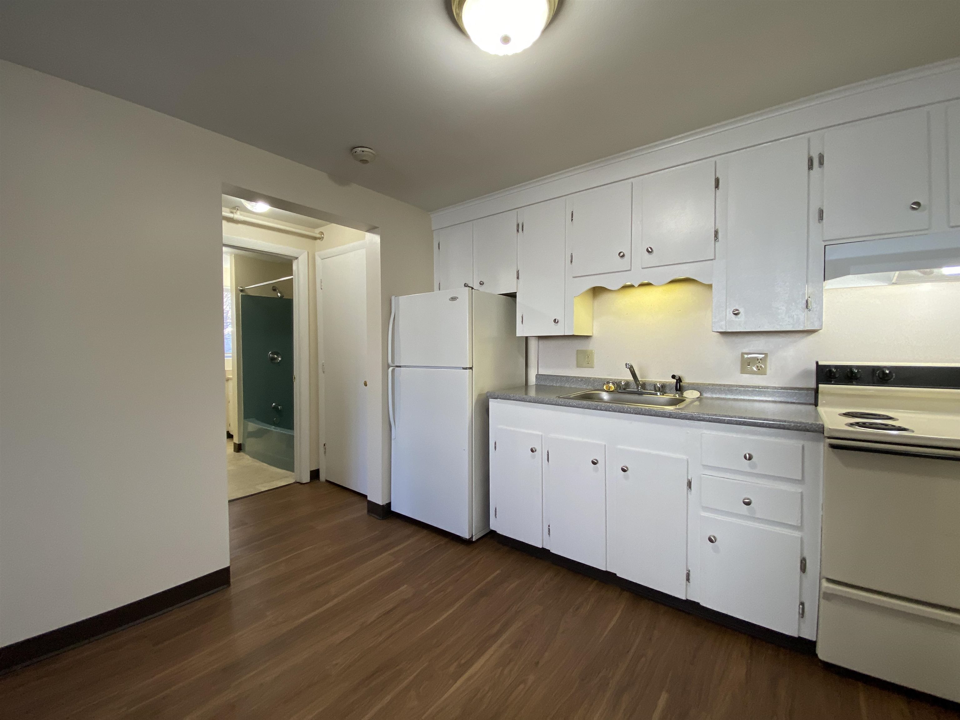 93 West Street, Unit 15 Milford, NH 03055 - Photo 16 of 40