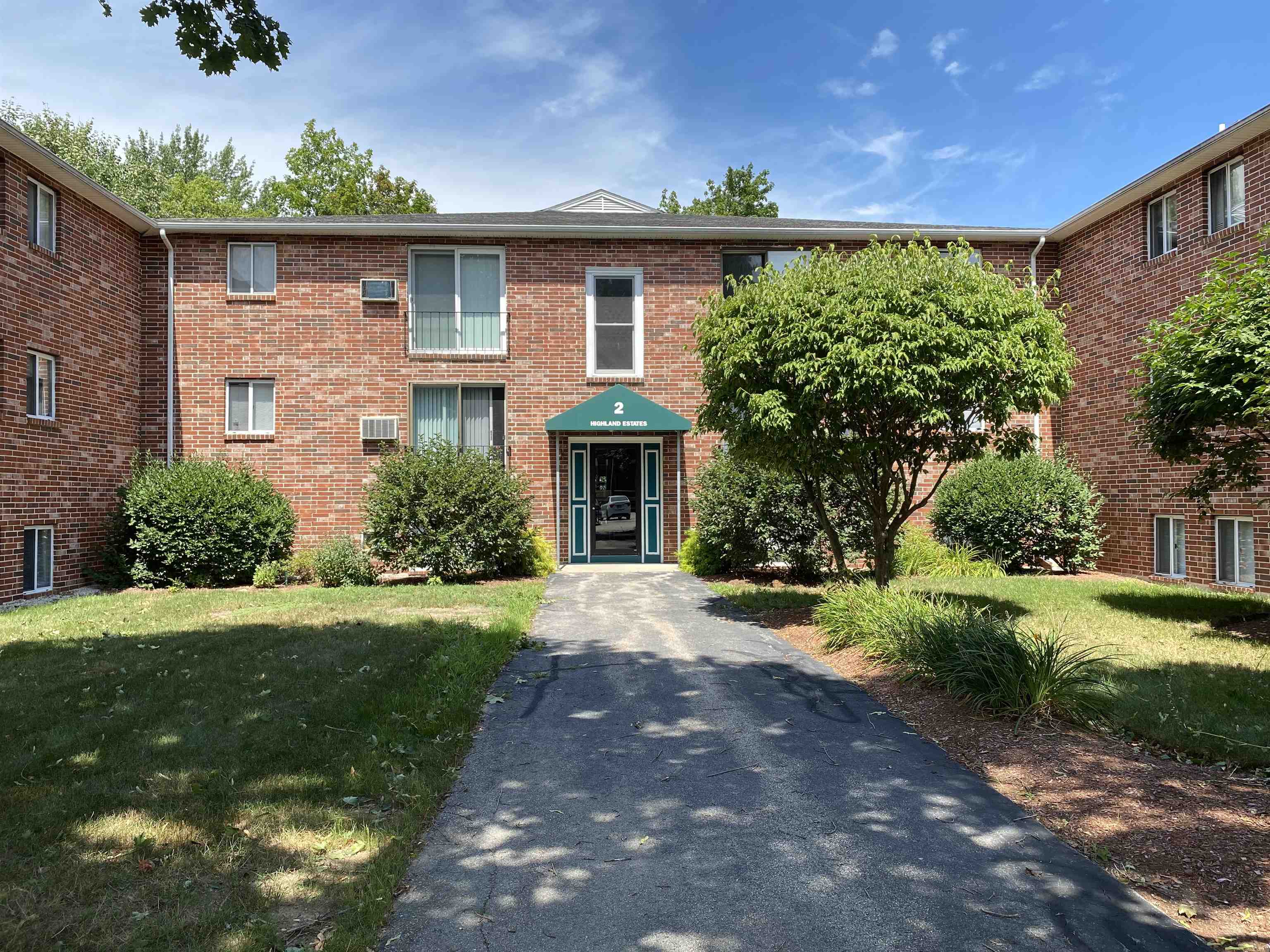 93 West Street, Unit 15 Milford, NH 03055 - Photo 5 of 40