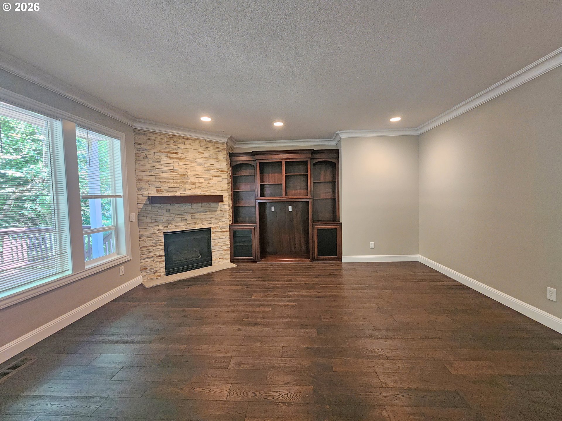11376 Southeast Highland Loop Clackamas, OR 97015 - Photo 13 of 38