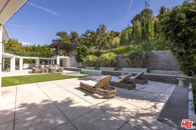 $6,995,000 | 4230 Valley Meadow Road, Encino, CA 91436