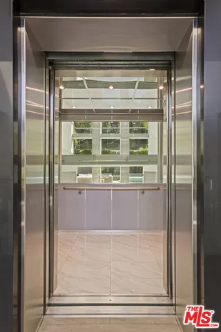 $6,995,000 | 4230 Valley Meadow Road, Encino, CA 91436