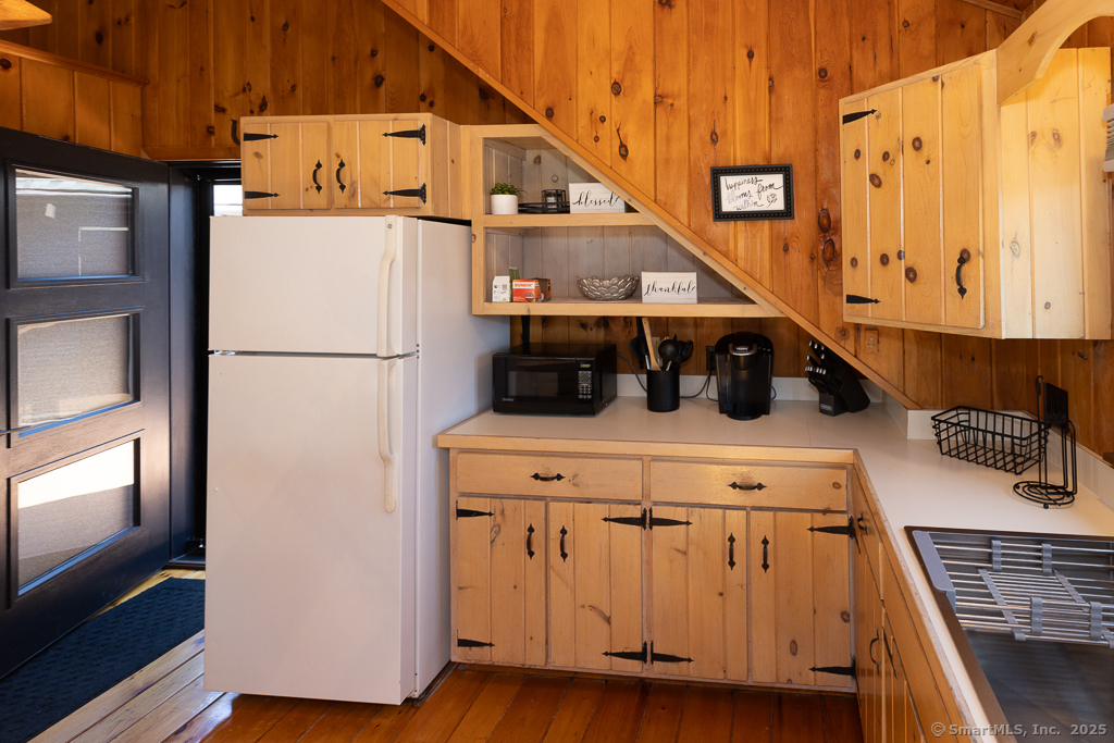 48 Swan Avenue, Unit A Old Lyme, CT 06371 - Photo 10 of 22 a utility room with dryer and washer