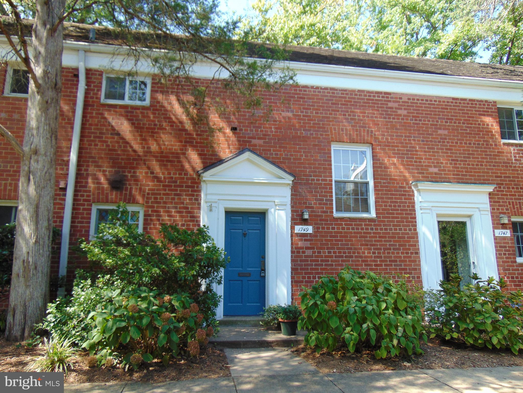 1749 Preston Road Alexandria, VA 22302 - Photo 3 of 24