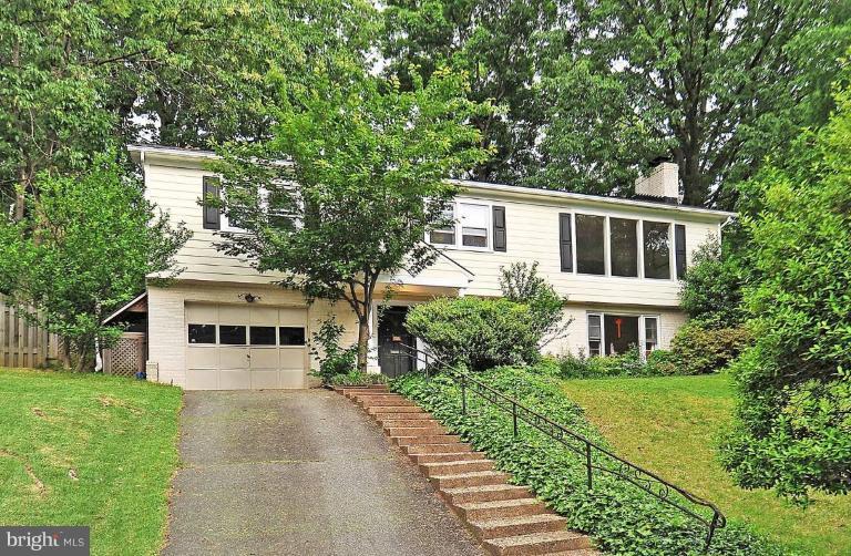 2310 Windsor Road Alexandria, VA 22307 - Photo 1 of 26 Exterior (Main)