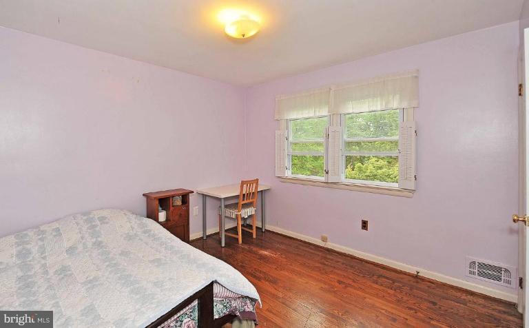 2310 Windsor Road Alexandria, VA 22307 - Photo 17 of 26 Bedroom #3
