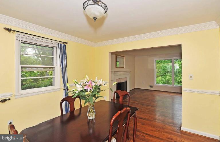 2310 Windsor Road Alexandria, VA 22307 - Photo 25 of 26 Living Room/Dining Room