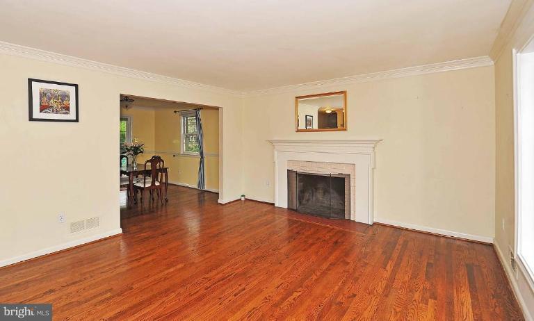 2310 Windsor Road Alexandria, VA 22307 - Photo 9 of 26 Living Room #2