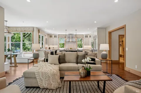$3,398,000 | 6 Hunter Creek, Fairfax, CA 94930