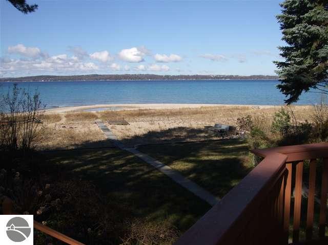 7331 Deepwater Point Road Williamsburg, MI 49690 - Photo 13 of 19 1735137-12.JPG