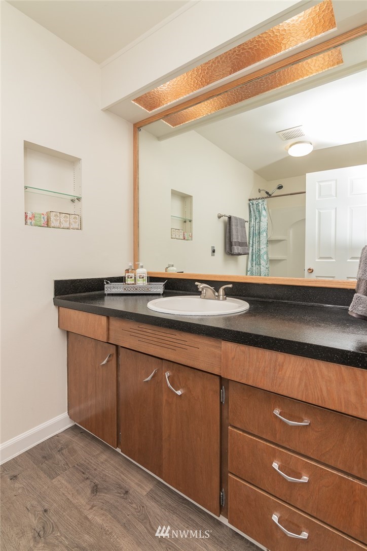 17811 110th Avenue Southeast Renton, WA 98055 - Photo 17 of 24 Gallery Image 17