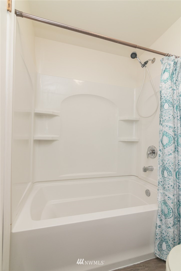 17811 110th Avenue Southeast Renton, WA 98055 - Photo 18 of 24 Gallery Image 18