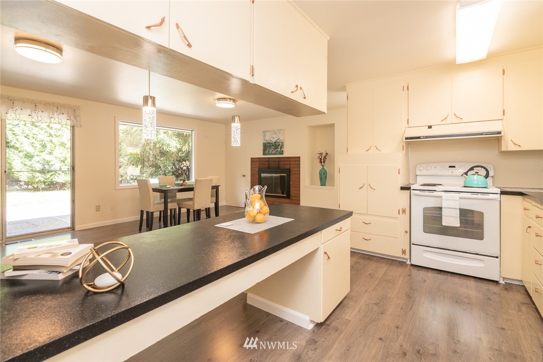 17811 110th Avenue Southeast Renton, WA 98055 - Photo 8 of 24 Gallery Image 8