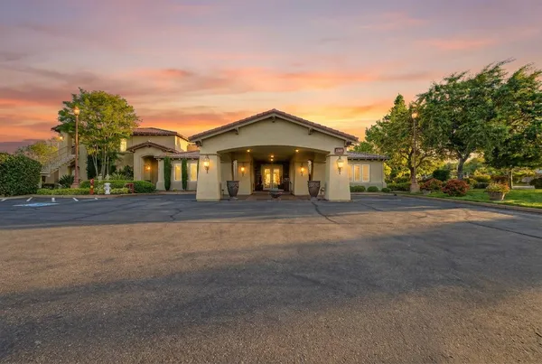 $449,000 | 1501 Secret Ravine Parkway, Unit 527, Roseville, CA 95661