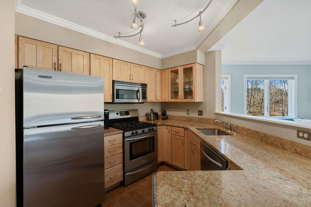 23 Back Cove Estates Road, Unit 23 Portland, ME 04103 - Photo 7 of 29 006_23backcoveestates-6