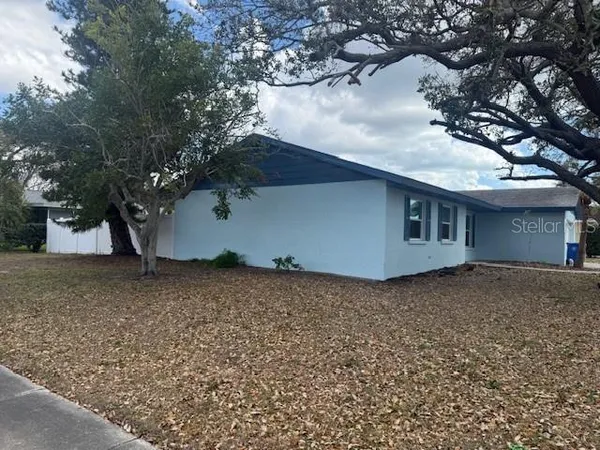 $2,699 | 3401 50th Street West, Bradenton, FL 34209