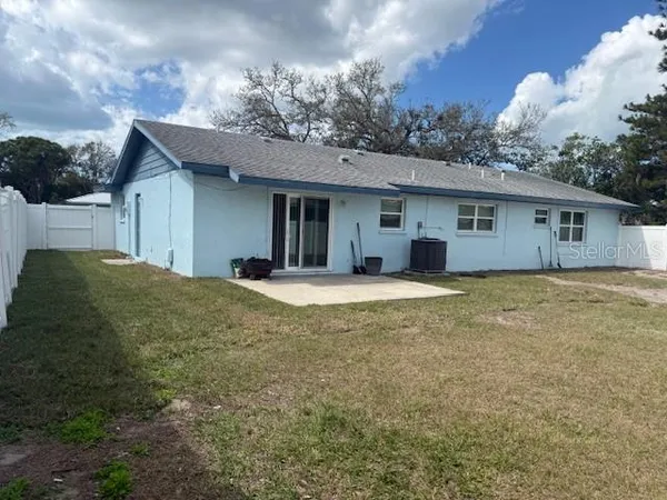 $2,699 | 3401 50th Street West, Bradenton, FL 34209