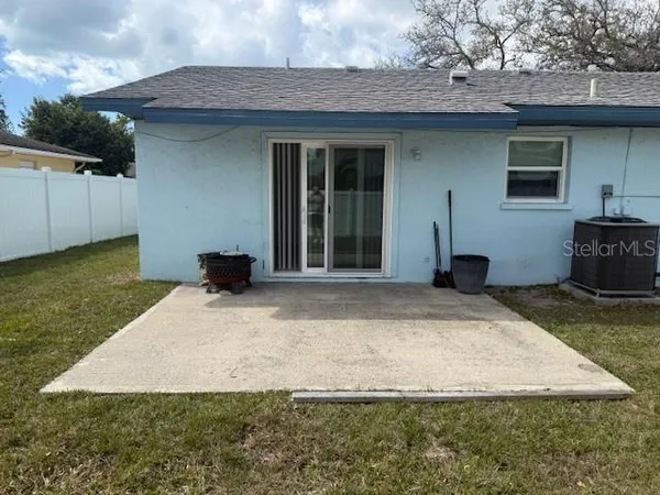 $2,699 | 3401 50th Street West, Bradenton, FL 34209