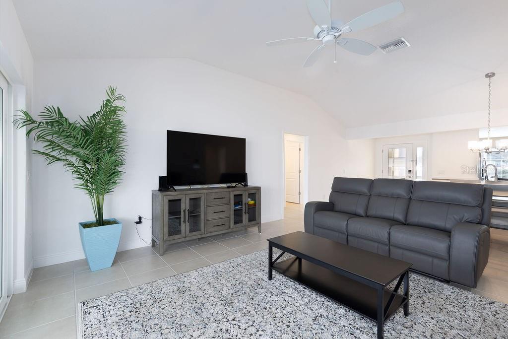 2454 Youngmann Loop The Villages, FL 32163 - Photo 13 of 45