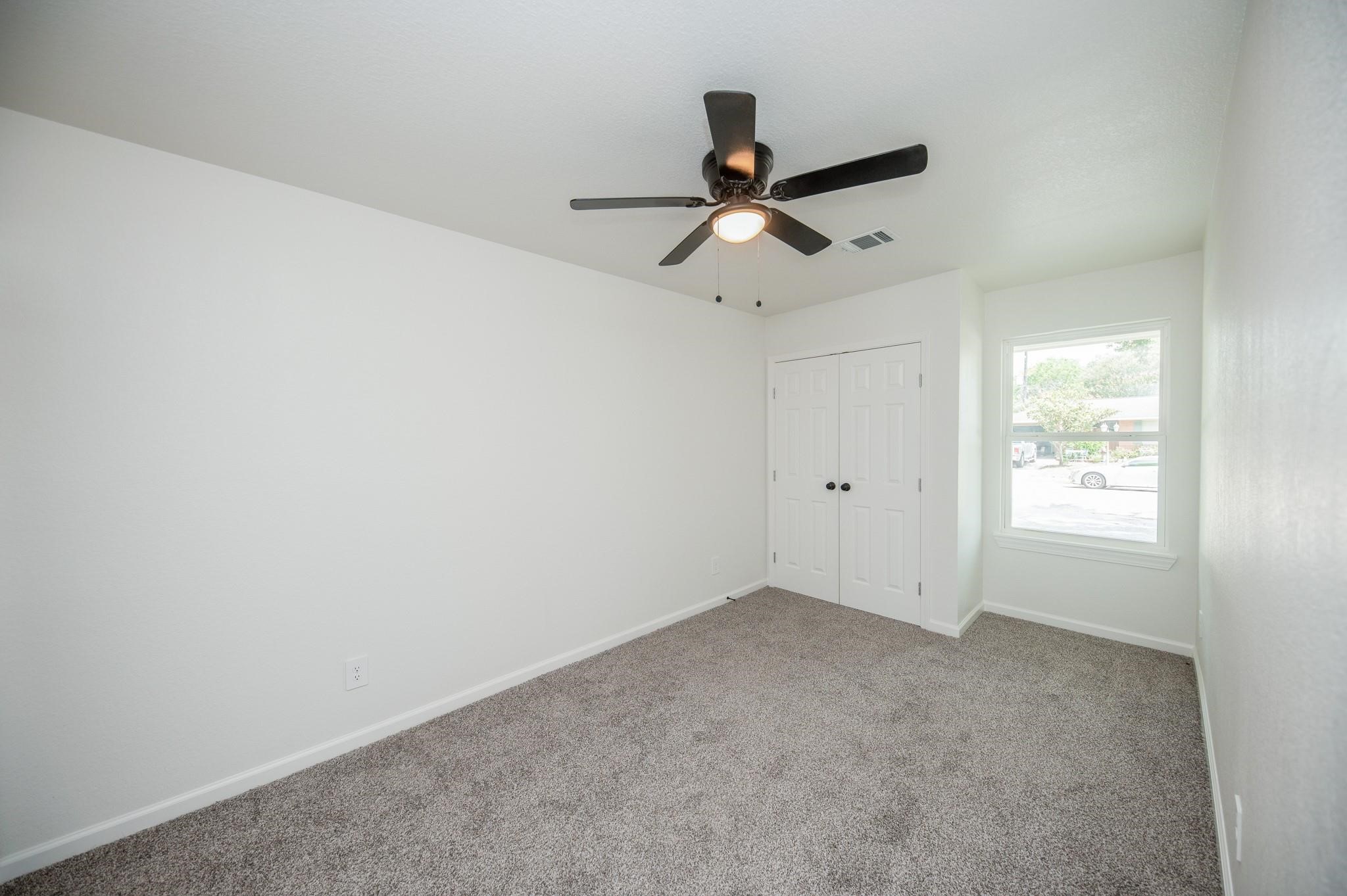 5221 Libbey Drive Houston, TX 77092 - Photo 21 of 31