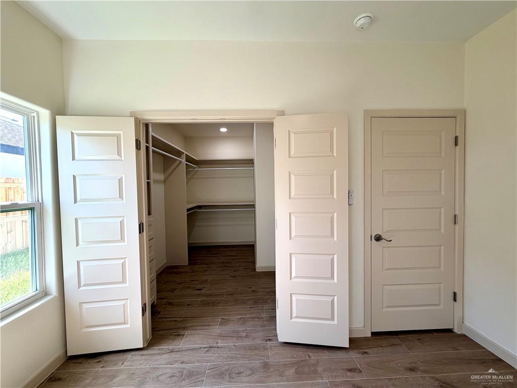 905 La Laguna Road Mission, TX 78572 - Photo 12 of 22 Closet