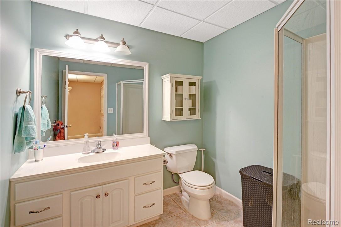 4007 Pine Ridge Court Fenton, MI 48430 - Photo 24 of 28 Basement full bathroom