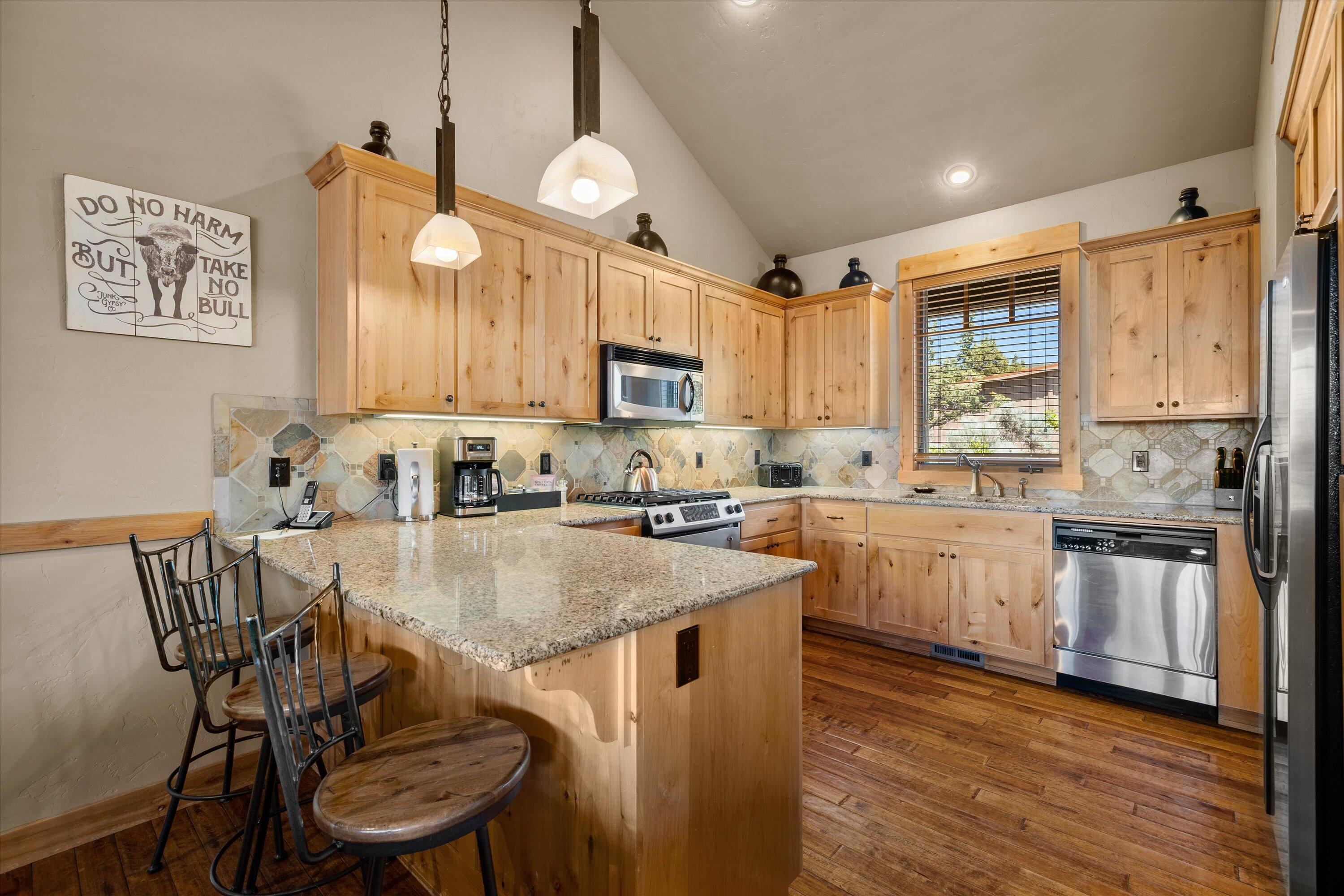 16776 South W Brasada Ranch Road, Unit CABIN 48 Powell Butte, OR 97753 - Photo 8 of 33 13-20250627 JILL ROSELL_-21
